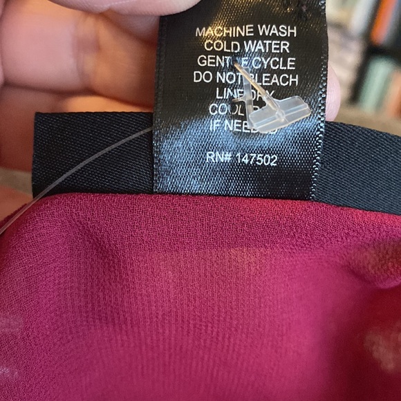 NEW Ashley Stewart 18/20 sheer wine colored top with cute sleeves - Picture 7 of 7